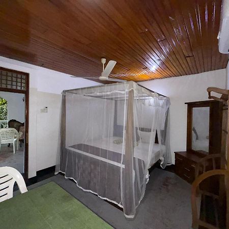 Serendipity Beach Unawatuna Luaran gambar