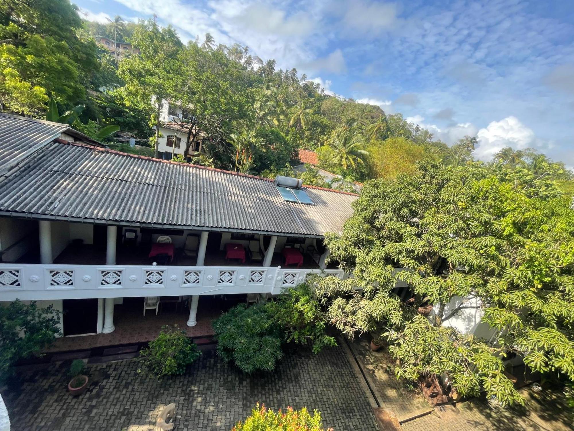 Serendipity Beach Unawatuna Luaran gambar