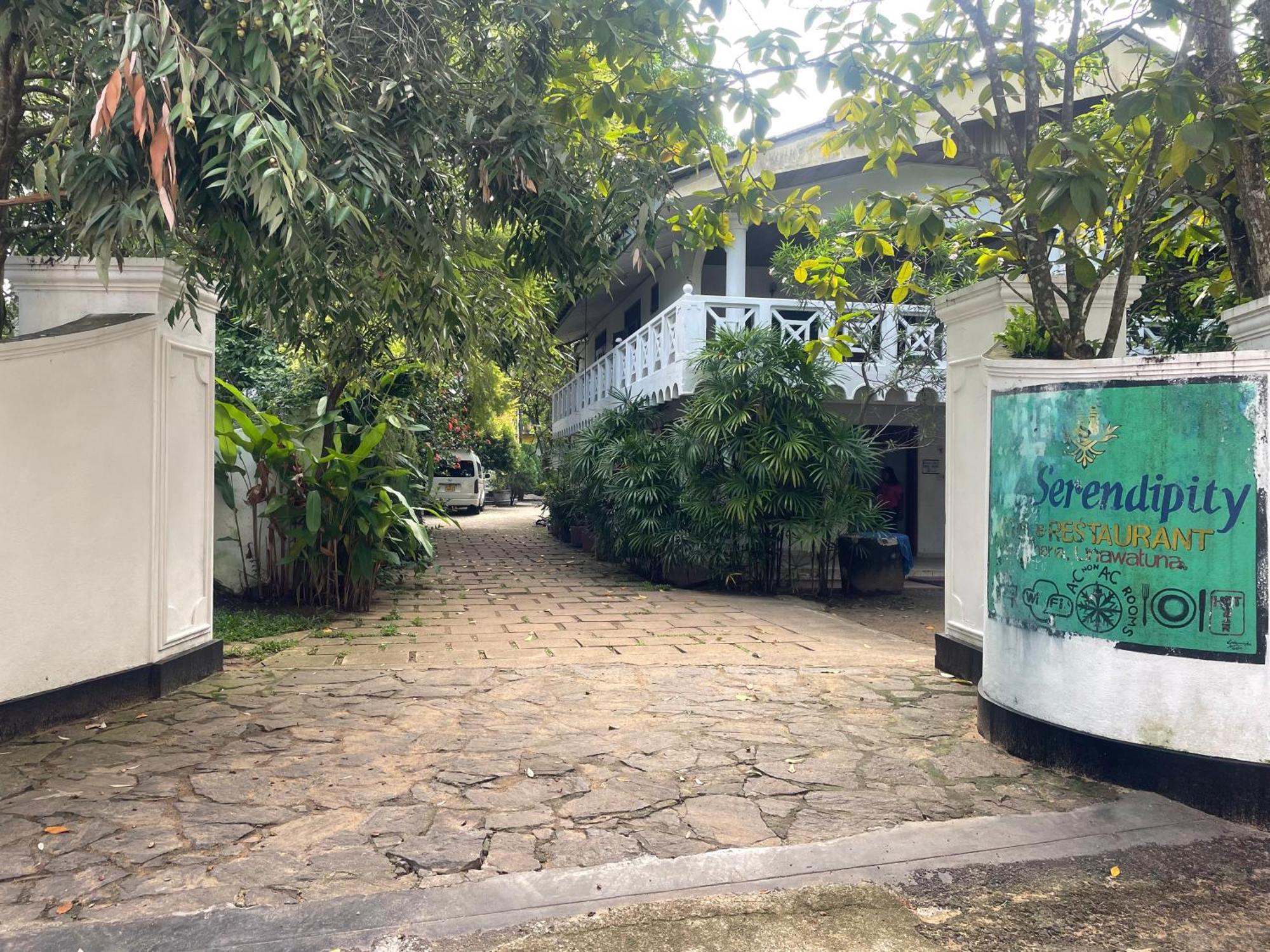 Serendipity Beach Unawatuna Luaran gambar